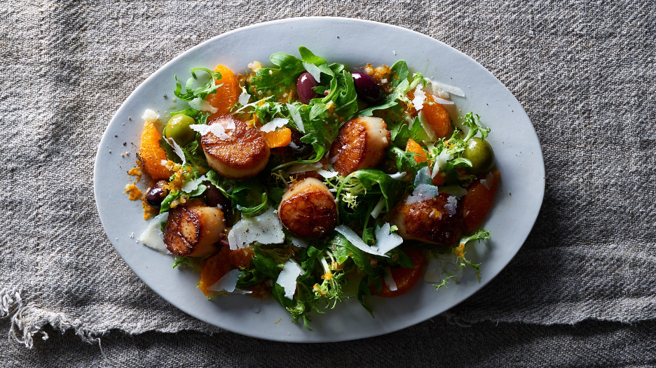 Pacific Northwest Seared Scallops with Tangerine and Arugula Salad